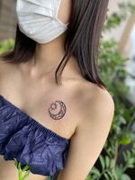 胸に輝くsun＆moon tattoo☆